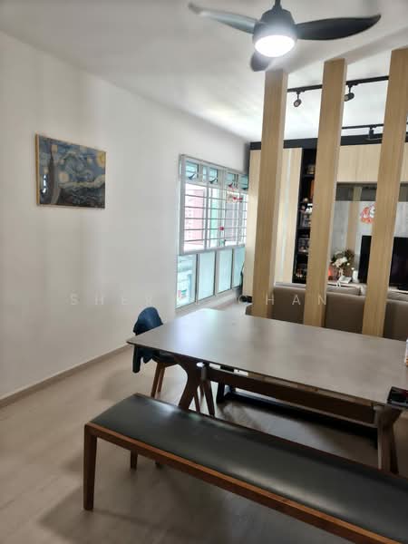 126A Edgedale Plains HDB Flat For Sale at S$ 650,000 | PropertyGuru Singapore - Dining Room
