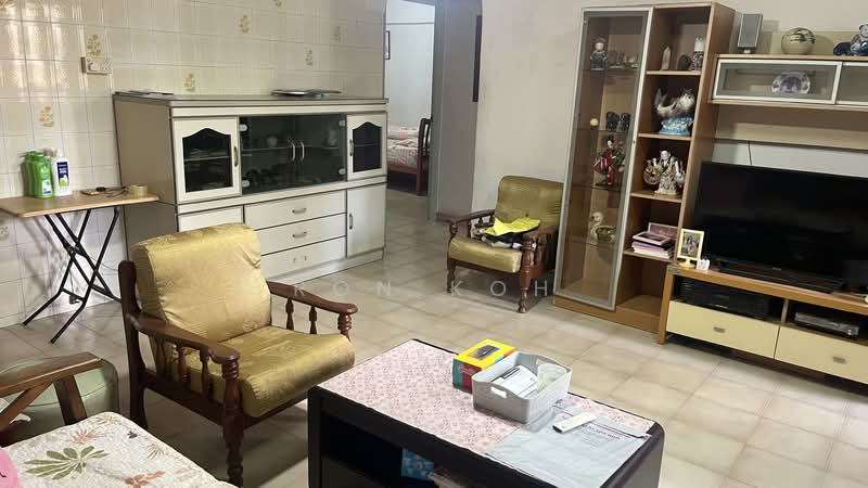 466 Jurong West Street 41 HDB Flat For Sale at S$ 500,000 | PropertyGuru Singapore - Living Room