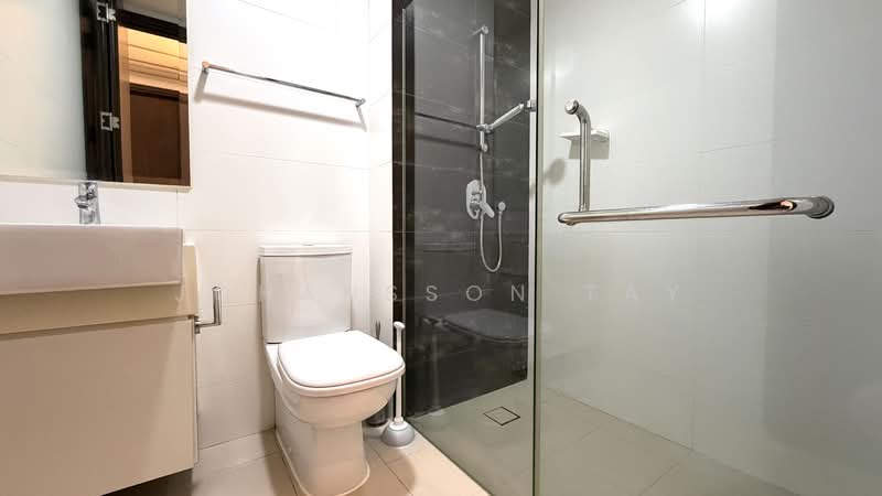 Siglap V Condominium For Sale at S$ 1,368,000 | PropertyGuru Singapore - Bathroom