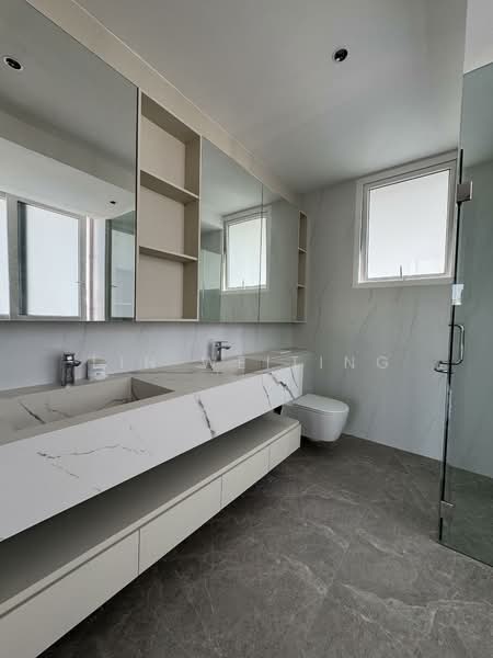 Jalan Baiduri/ Telok Kurau Lor L/East Coast Road Corner Terrace For Sale at S$ 9,200,000 | PropertyGuru Singapore - Bathroom