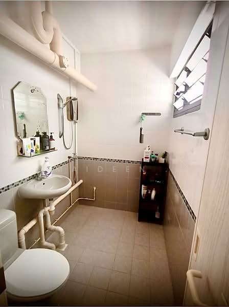 115 Yishun Ring Road, 115 Yishun Ring Road, 2 Bedrooms, 790 sqft, HDB Flat For Rent, by Maideen ., 500069413 - Bathroom - PropertyGuru.com.sg