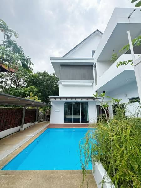 Seletar Hills Estate Bungalow House For Sale at S$ 7,800,000 | PropertyGuru Singapore - Exterior