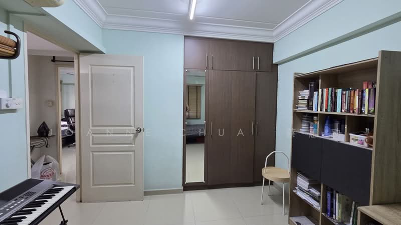 664B Jurong West Street 64 HDB Flat For Sale at S$ 699,000 | PropertyGuru Singapore - Interior