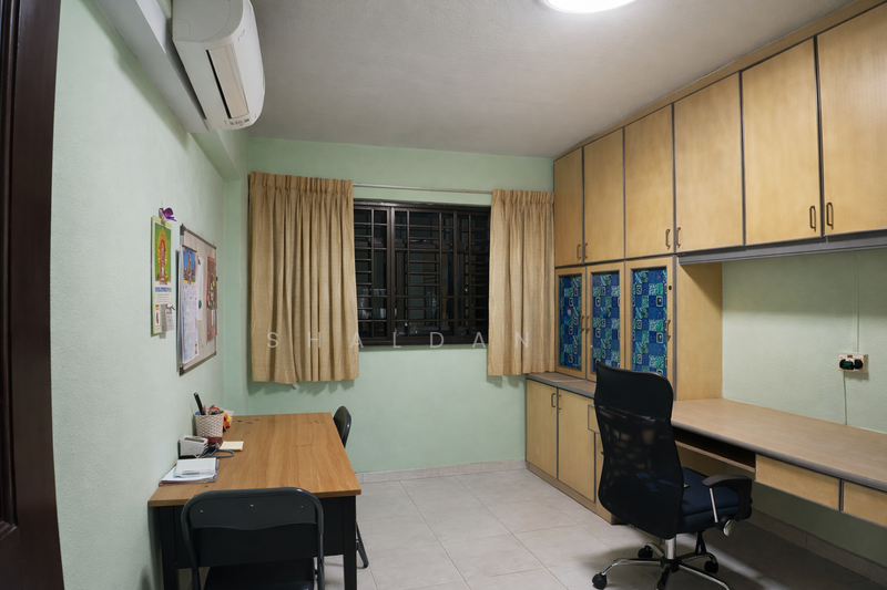 648 Ang Mo Kio Avenue 5 HDB Flat For Sale at S$ 730,000 | PropertyGuru Singapore - Study