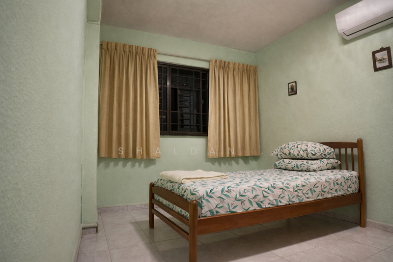 648 Ang Mo Kio Avenue 5 HDB Flat For Sale at S$ 730,000 | PropertyGuru Singapore - Bedroom
