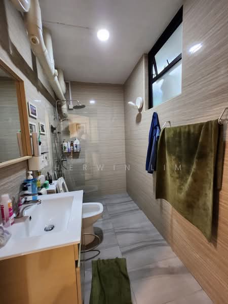 106B Depot Road HDB Flat For Sale at S$ 850,000 | PropertyGuru Singapore - Bathroom