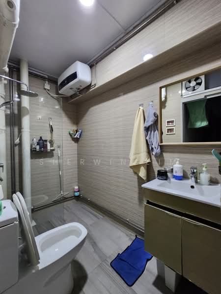 106B Depot Road HDB Flat For Sale at S$ 850,000 | PropertyGuru Singapore - Bathroom
