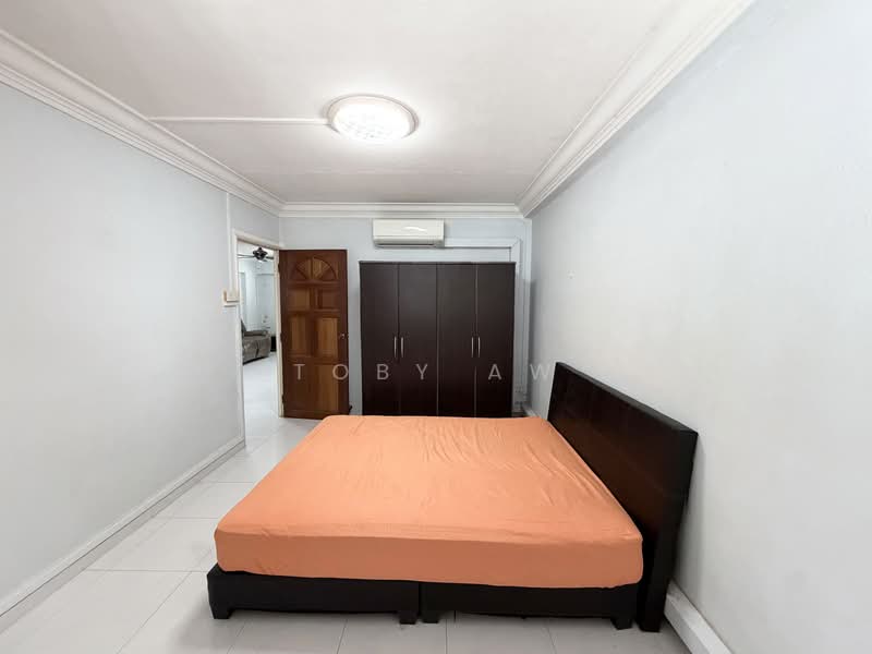 244 Tampines Street 21 HDB Flat For Sale at S$ 525,000 | PropertyGuru Singapore - Bedroom