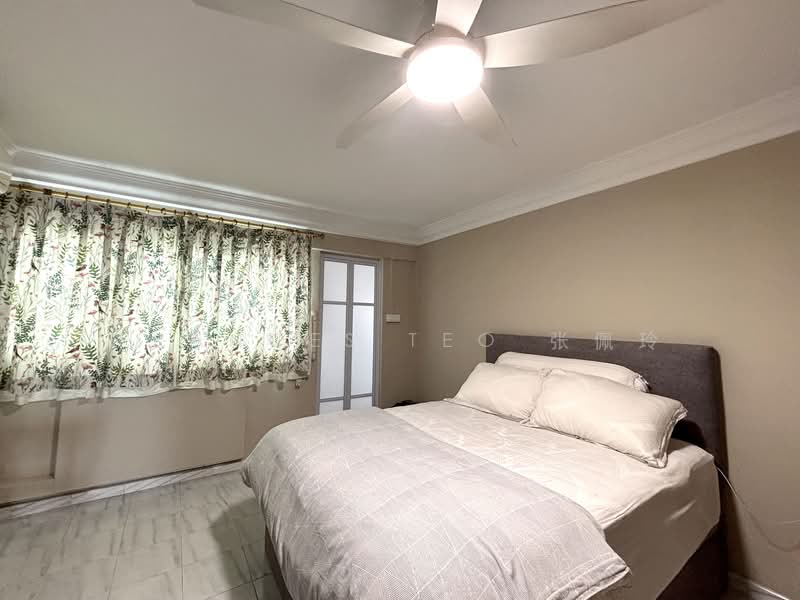 627 Hougang Avenue 8 HDB Flat For Sale at S$ 858,000 | PropertyGuru Singapore - Bedroom