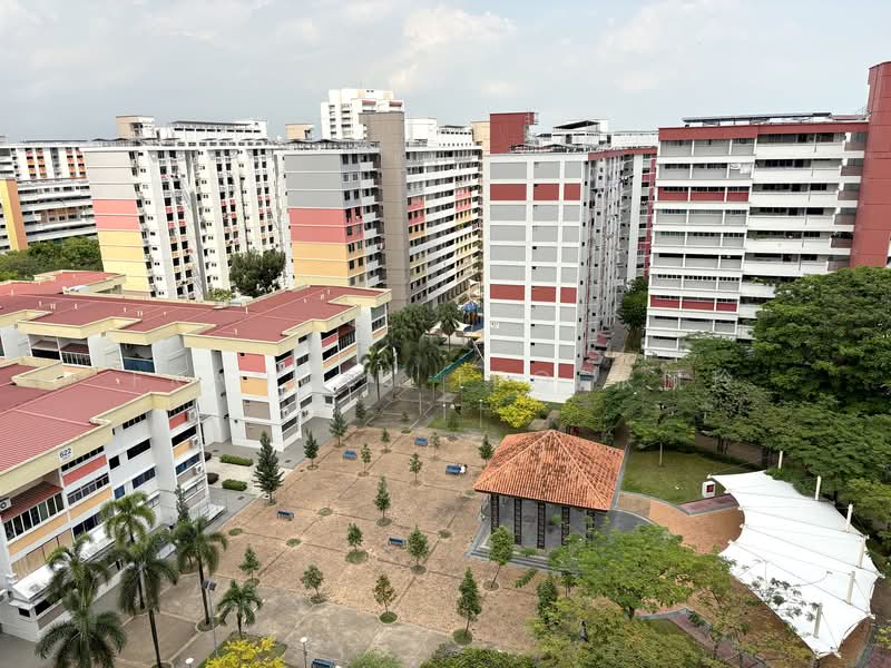 627 Hougang Avenue 8 HDB Flat For Sale at S$ 858,000 | PropertyGuru Singapore - Exterior