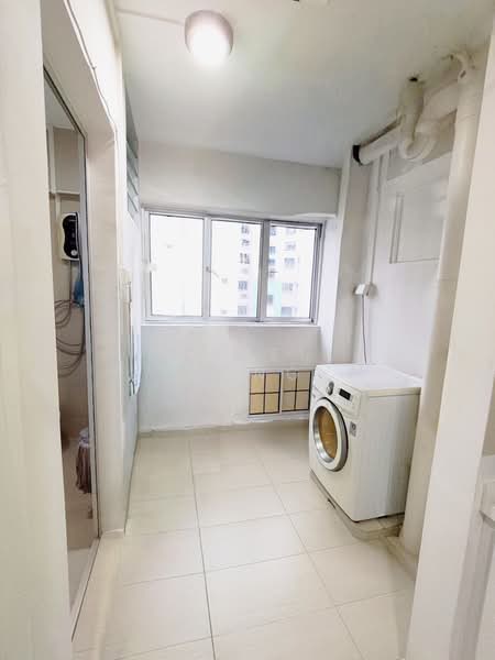 773 Woodlands Drive 60 HDB Flat For Sale at S$ 560,000 | PropertyGuru Singapore - Service Balcony