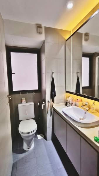 138C Yuan Ching Road HDB Flat For Sale at S$ 795,888 | PropertyGuru Singapore - Bathroom