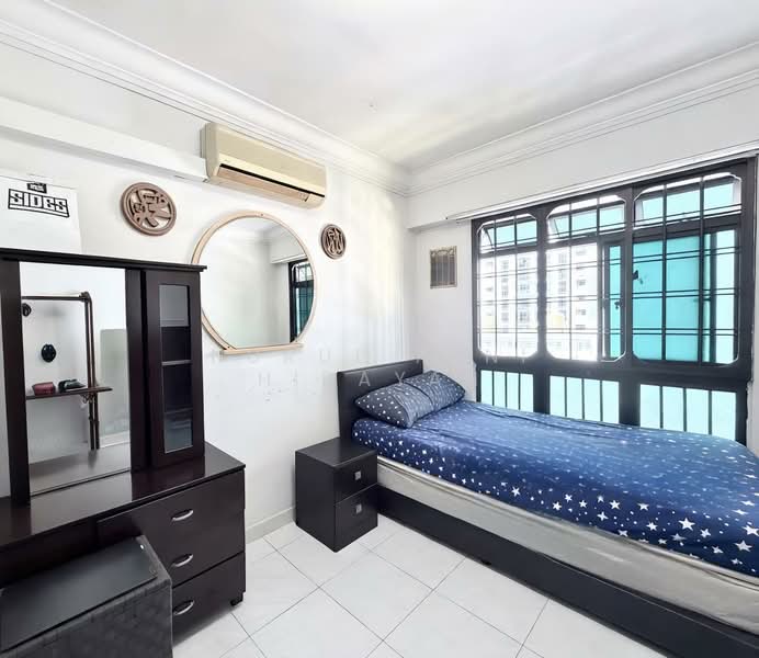 525 Woodlands Drive 14 HDB Flat For Sale at S$ 690,000 | PropertyGuru Singapore - Bedroom