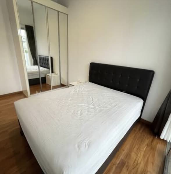 RV Suites Apartment For Sale at S$ 2,300,000 | PropertyGuru Singapore - Bedroom