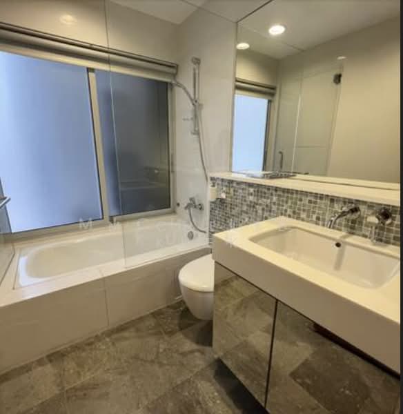 RV Suites Apartment For Sale at S$ 2,300,000 | PropertyGuru Singapore - Bathroom