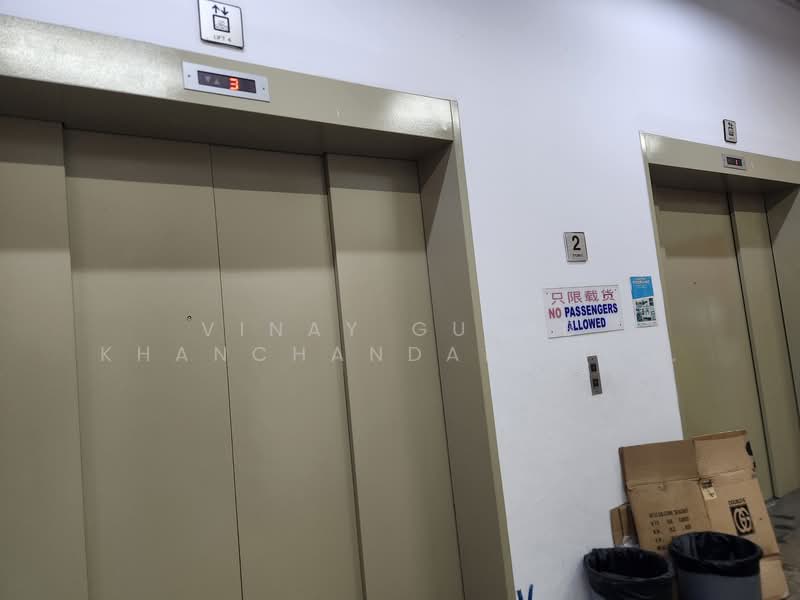 SYH Logistic Building, 68 Kallang Pudding Road, 1,923 sqft, Light Industrial (B1) For Rent, by Vinay Gulab Khanchandani ( Vincent ), 500069540 - Corridor - CommercialGuru.com.sg