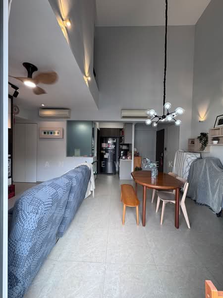 iNz Residence Condominium For Sale at S$ 2,688,888 | PropertyGuru Singapore - Living Room