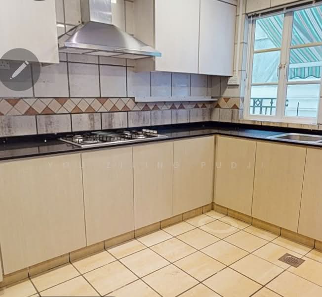 74 gentle drive s309276 Semi-Detached House For Sale at S$ 6,843,250 | PropertyGuru Singapore - Kitchen