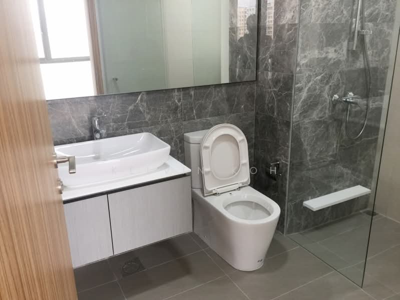 FLO Residence, 7 Punggol Field Walk, 2 Bedrooms, 764 sqft, Condominium For Rent, by Kelvin Koh, 500069551 - Bathroom - PropertyGuru.com.sg