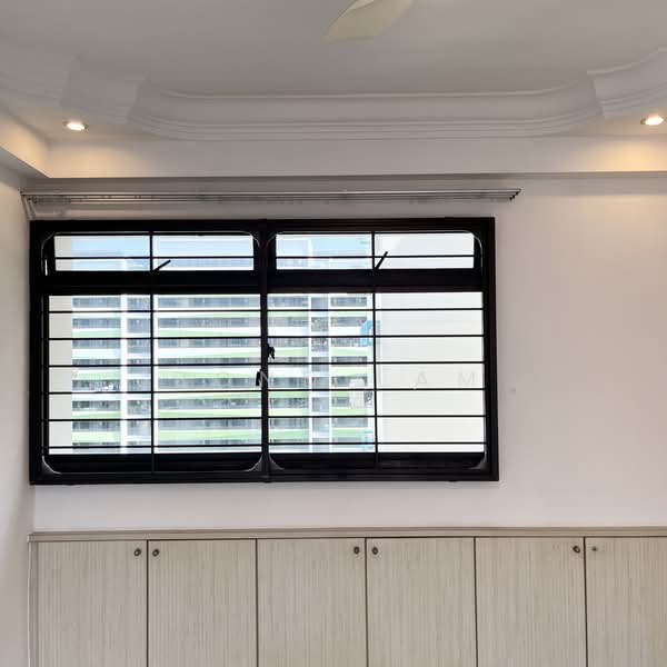 722 Tampines Street 72 HDB Flat For Sale at S$ 800,000 | PropertyGuru Singapore - Interior