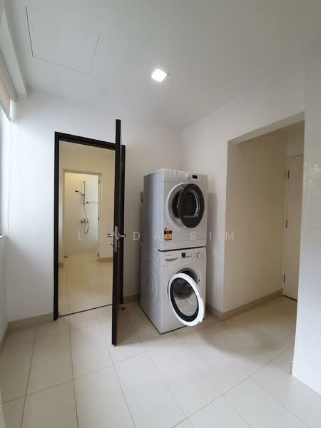 Nassim Regency, 37 Nassim Road, 3 Bedrooms, 2,056 sqft, Apartment For Rent, by Linda Sim, 500069564 - Interior - PropertyGuru.com.sg