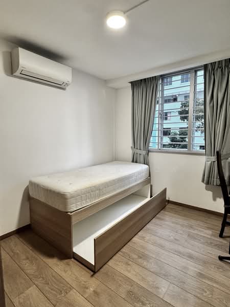 405 Tampines Street 41, 405 Tampines Street 41, 4 Bedrooms, 1,480 sqft, HDB Flat For Rent, by Esther Low, 500069585 - Bedroom - PropertyGuru.com.sg