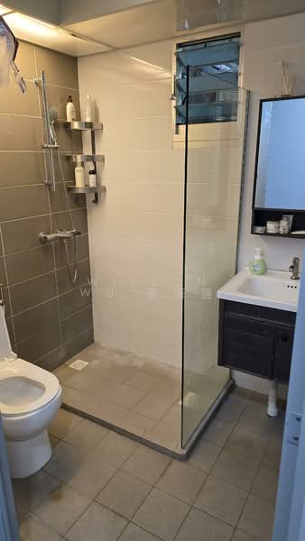 131A Lorong 1 Toa Payoh, 131A Lorong 1 Toa Payoh, Room Rental, 130 sqft, HDB Flat For Rent, by Wilson Wu 巫海强, 500069588 - Bathroom - PropertyGuru.com.sg