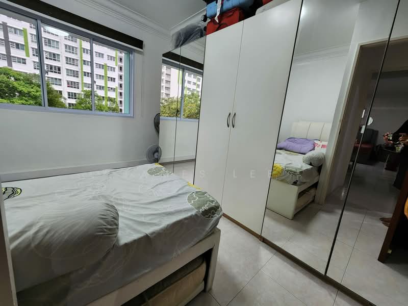 896C Woodlands Drive 50 HDB Flat For Sale at S$ 638,000 | PropertyGuru Singapore - Bedroom