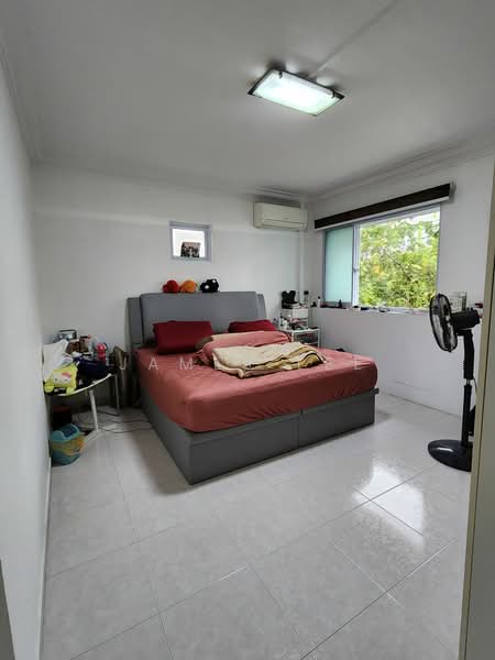 896C Woodlands Drive 50 HDB Flat For Sale at S$ 638,000 | PropertyGuru Singapore - Bedroom