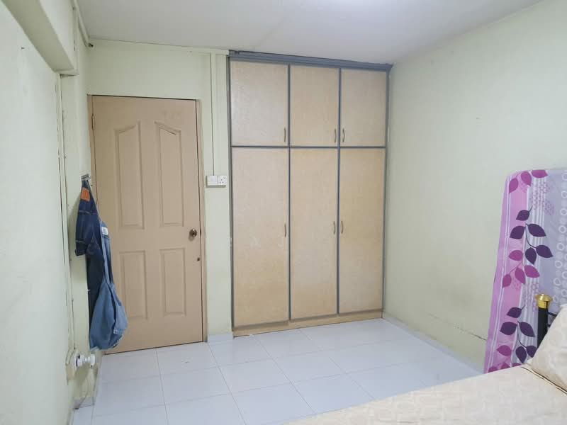402 Bedok North Avenue 3, 402 Bedok North Avenue 3, 3 Bedrooms, 1,200 sqft, HDB Flat For Rent, by Raj ., 500069611 - Bedroom - PropertyGuru.com.sg