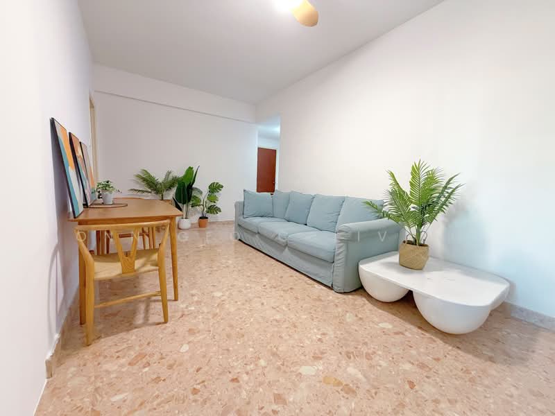 Estella Gardens, 21 - 27 Flora Road, Room Rental, 150 sqft, Condominium For Rent, by David, 500069613 - Living Room - PropertyGuru.com.sg
