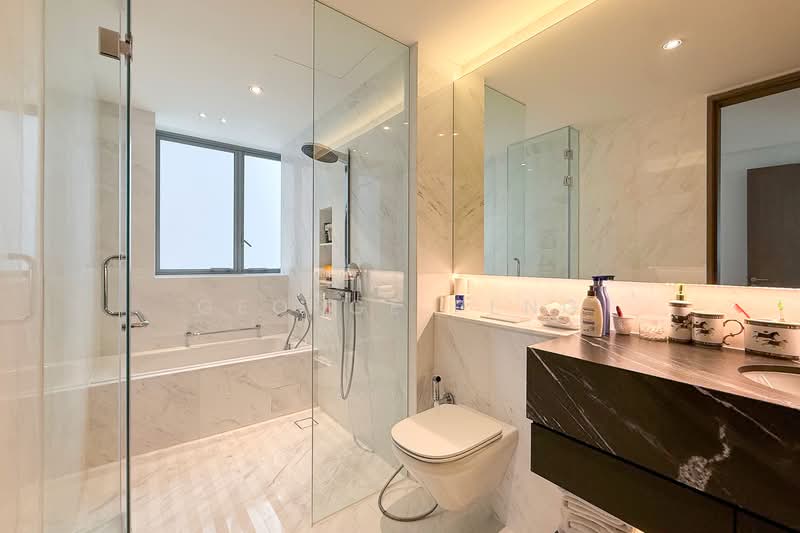 The Oceanfront @ Sentosa Cove Condominium For Sale at S$ 8,000,000 | PropertyGuru Singapore - Bathroom