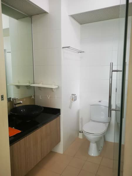208B Compassvale Lane, 208B Compassvale Lane, 2 Bedrooms, 968 sqft, HDB Flat For Rent, by Alvin Wee, 500069617 - Bathroom - PropertyGuru.com.sg