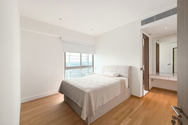 The Oceanfront @ Sentosa Cove Condominium For Sale at S$ 8,000,000 | PropertyGuru Singapore - Bedroom