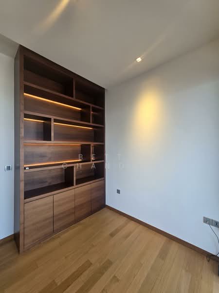 Marina Bay Suites, 3 Central Boulevard, 4 Bedrooms, 2,045 sqft, Apartment For Sale, by Betty Chandra, 500069635 - Room 2 converted to study - PropertyGuru.com.sg