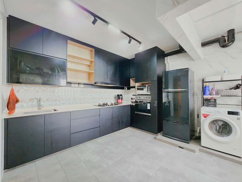 847 Jurong West Street 81 HDB Flat For Sale at S$ 530,000 | PropertyGuru Singapore - Kitchen