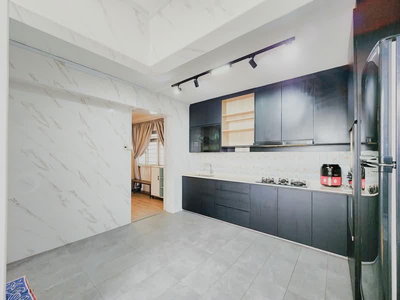847 Jurong West Street 81 HDB Flat For Sale at S$ 530,000 | PropertyGuru Singapore - Kitchen