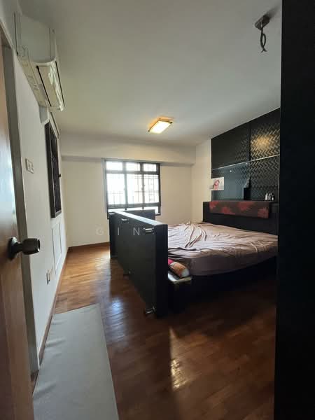 989A Jurong West Street 93 HDB Flat For Sale at S$ 629,999 | PropertyGuru Singapore - Bedroom