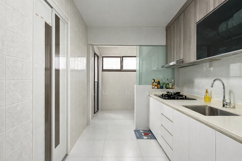 321A Anchorvale Drive HDB Flat For Sale at S$ 720,000 | PropertyGuru Singapore - Kitchen