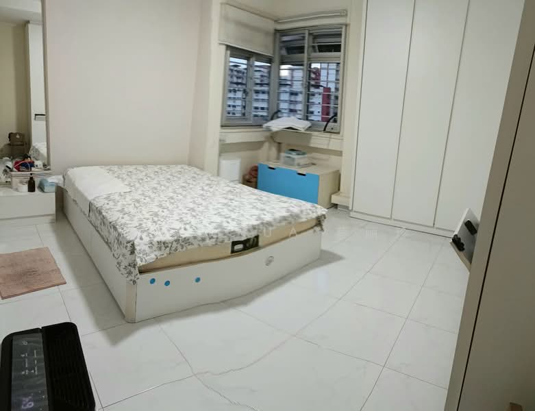 510 Pasir Ris Street 52 HDB Flat For Sale at S$ 988,000 | PropertyGuru Singapore - Master Bedroom w attached bath