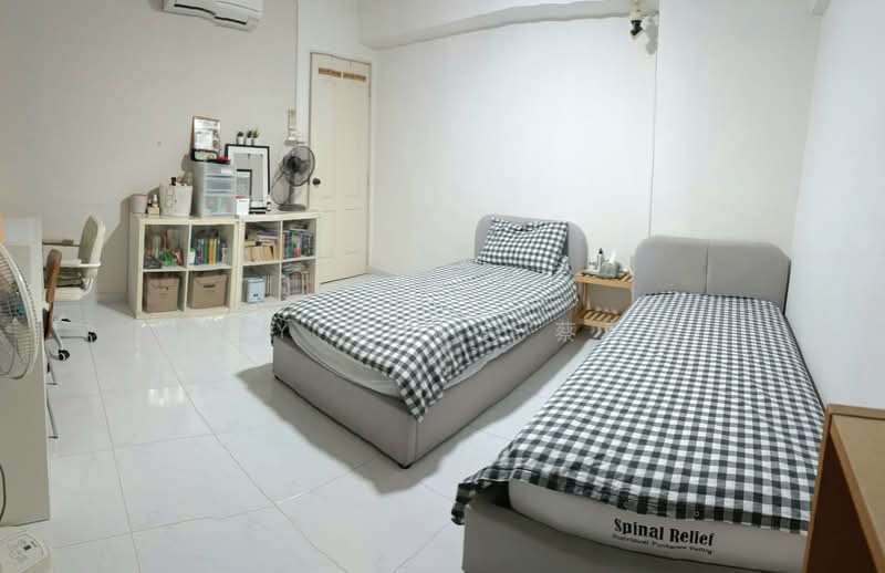 510 Pasir Ris Street 52 HDB Flat For Sale at S$ 988,000 | PropertyGuru Singapore - Bedroom 2
