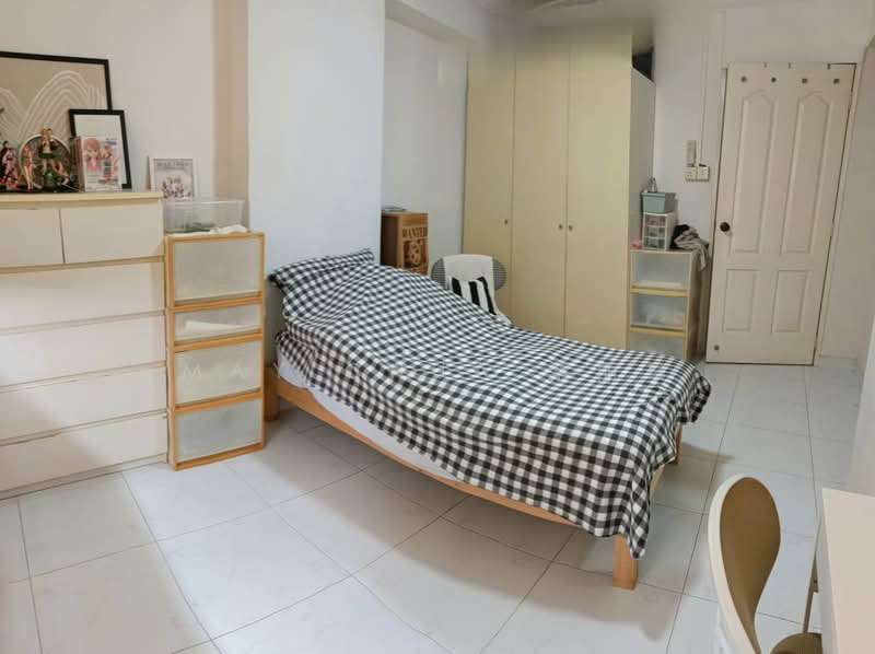 510 Pasir Ris Street 52 HDB Flat For Sale at S$ 988,000 | PropertyGuru Singapore - Bedroom 3
