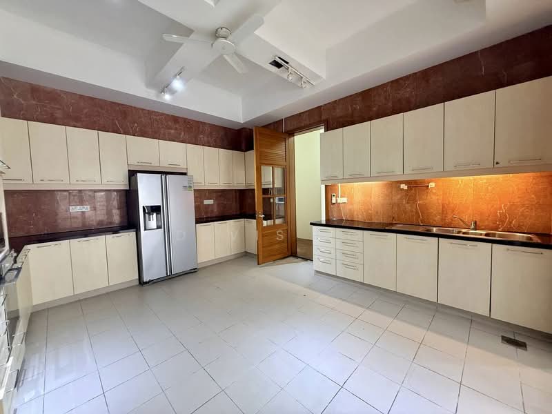 Belmont Road Good Class Bungalow, Belmont Road, Leedon Heights, Holland Road, Leedon Road, Bin Tong Park Road, Coronation, Rebecca, White house, Good Class Bungalow Bukit Timah, 5 Bedrooms, 7,200 sqft, Good Class Bungalow For Rent, by Davis Ng, 500069672 - Kitchen - PropertyGuru.com.sg