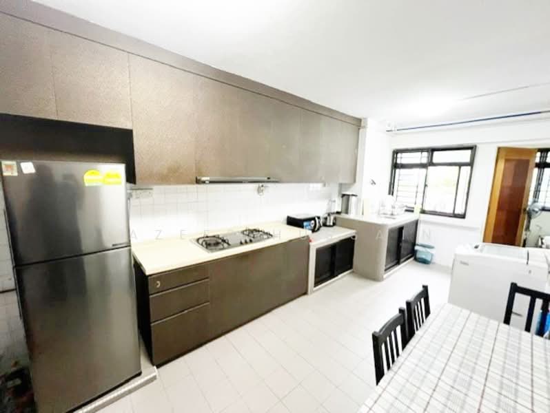 416 Ang Mo Kio Avenue 10, 416 Ang Mo Kio Avenue 10, 3 Bedrooms, 796 sqft, HDB Flat For Rent, by Nazeer Hussain, 500069681 - Kitchen - PropertyGuru.com.sg