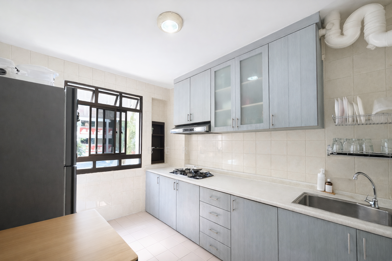 692 Jurong West Central 1 HDB Flat For Sale at S$ 738,000 | PropertyGuru Singapore - Kitchen