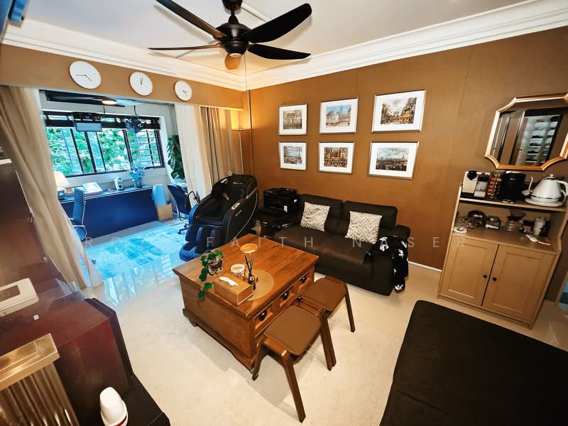 868 Woodlands Street 83 HDB Flat For Sale at S$ 839,000 | PropertyGuru Singapore - Living Room