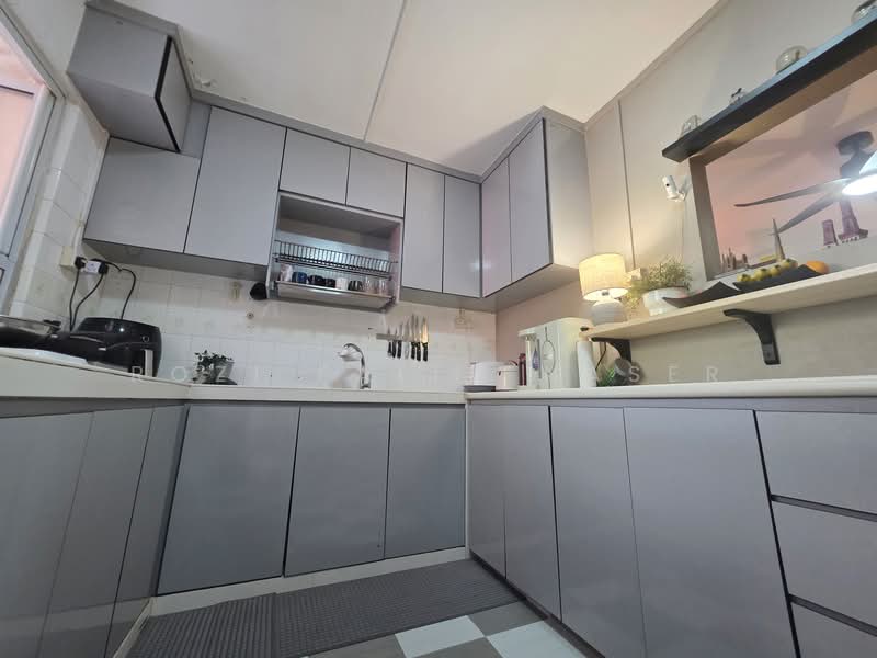 868 Woodlands Street 83 HDB Flat For Sale at S$ 839,000 | PropertyGuru Singapore - Kitchen