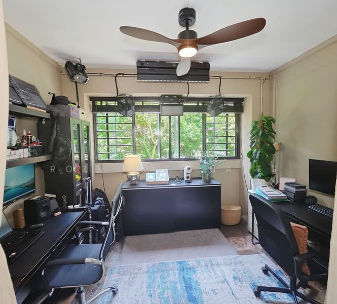 868 Woodlands Street 83 HDB Flat For Sale at S$ 839,000 | PropertyGuru Singapore - Study