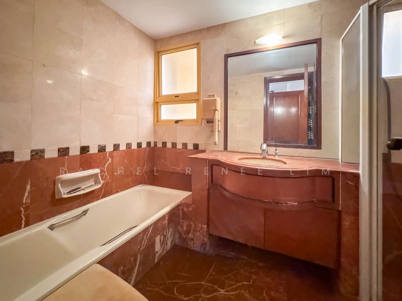 Villa Marina Condominium For Sale at S$ 2,350,000 | PropertyGuru Singapore - Bathroom