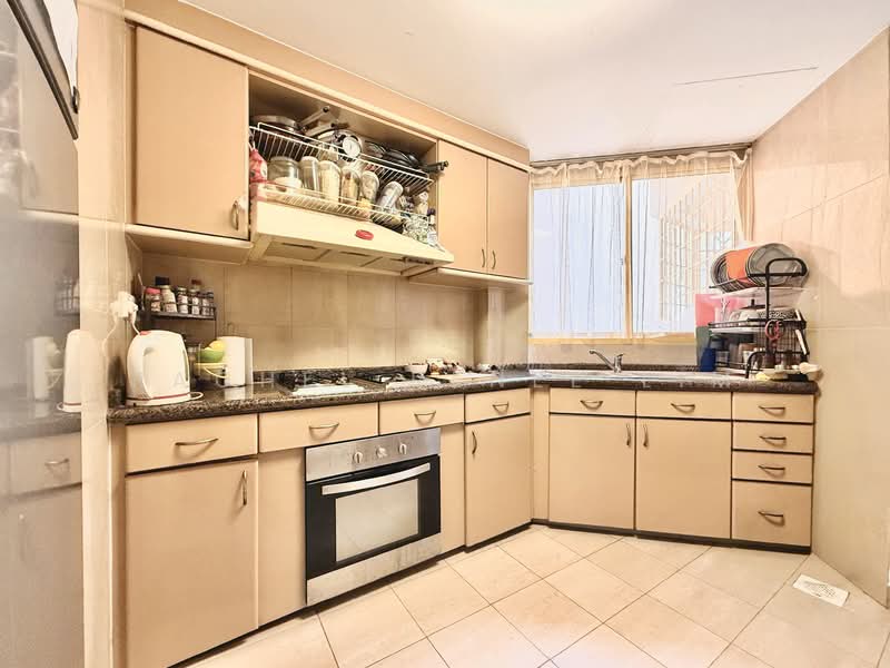 Villa Marina Condominium For Sale at S$ 2,350,000 | PropertyGuru Singapore - Kitchen